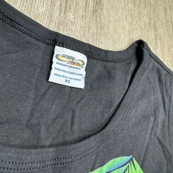 Crazy Shirt Hawaii Womens XS Black Short Sleeve Maui Floral Aloha Scoop Neck - Picture 2 of 6